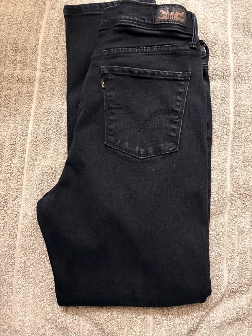Woman’s Black Perfectly Slimming 512 Skinny Leg Jeans